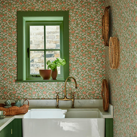 Spring Flowers - Garden by Little Greene - luxury wallpaper
