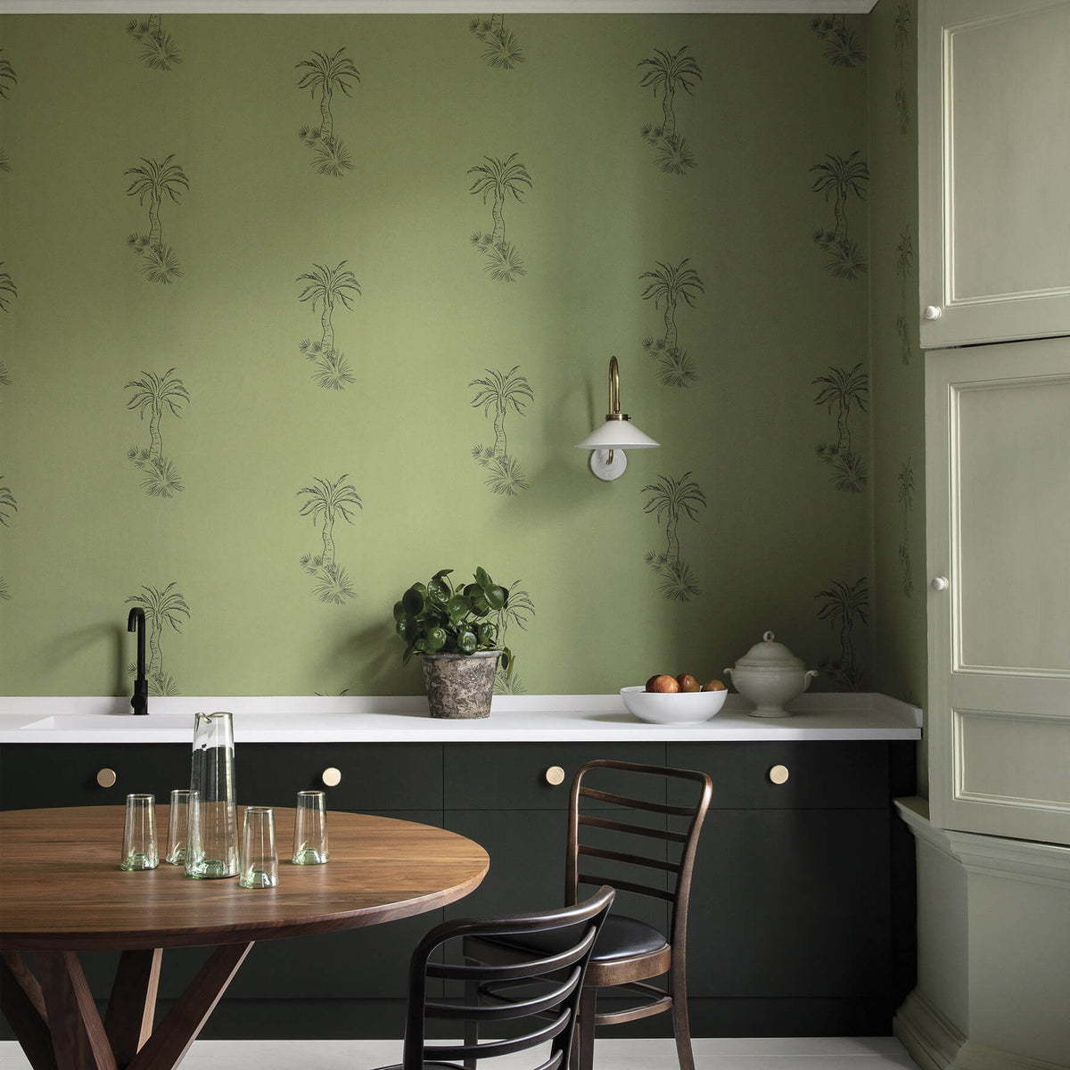 Lighthouse Palm - Chelsea Green by Paint & Paper Library - luxury wallpaper