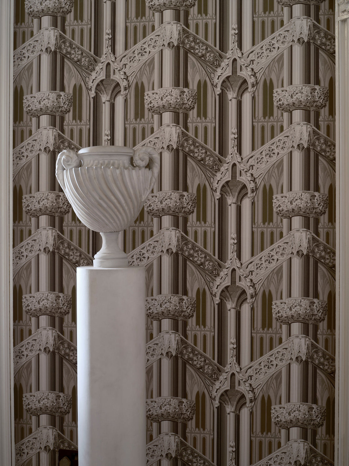 Gothic 6902 wallpaper by Farrow & Ball in a room setting