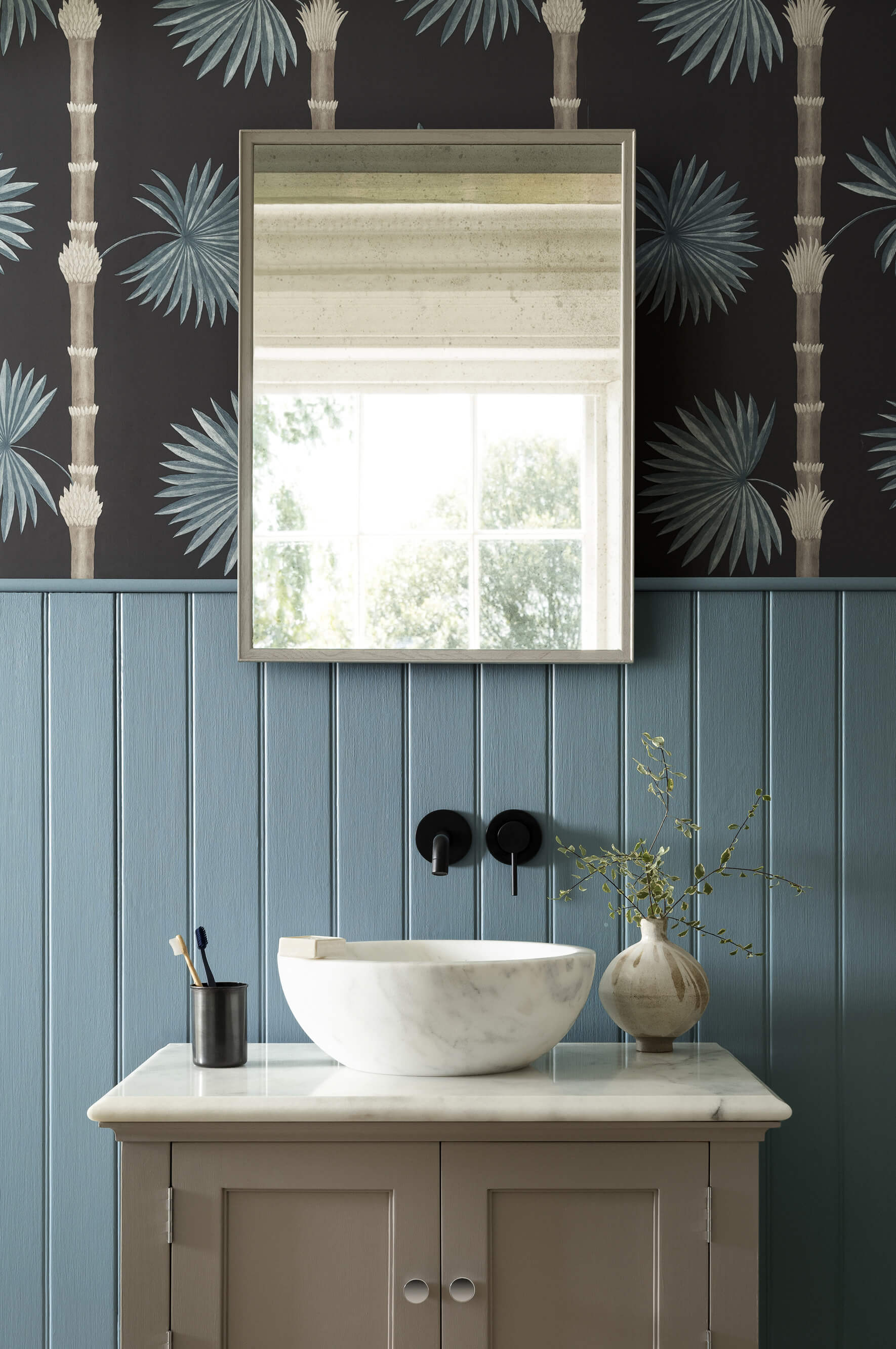 Hardy Palm - Perse Grey by Paint & Paper Library - luxury wallpaper